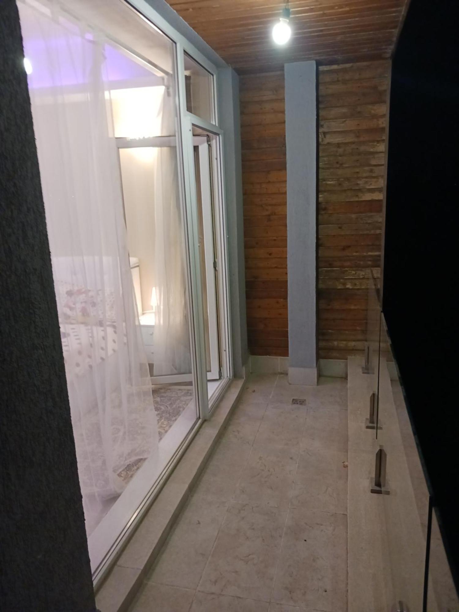 Myky Mouse Nu Primesc Santieristi Si Petrecareti Appartement Boekarest Buitenkant foto